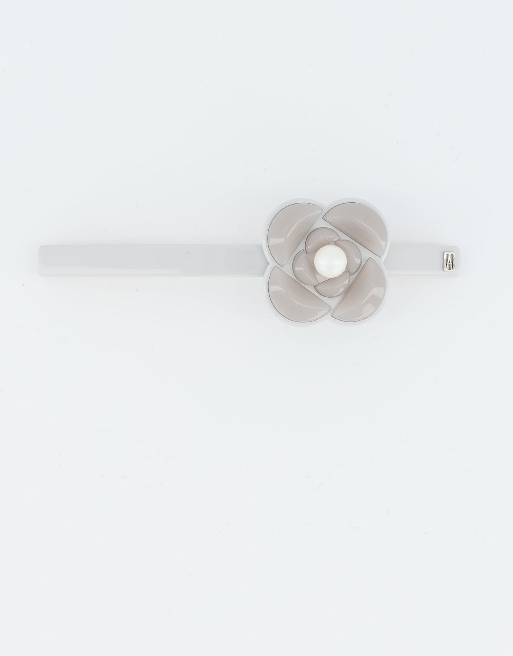 Camelia Graphique Long Acetate Barette
