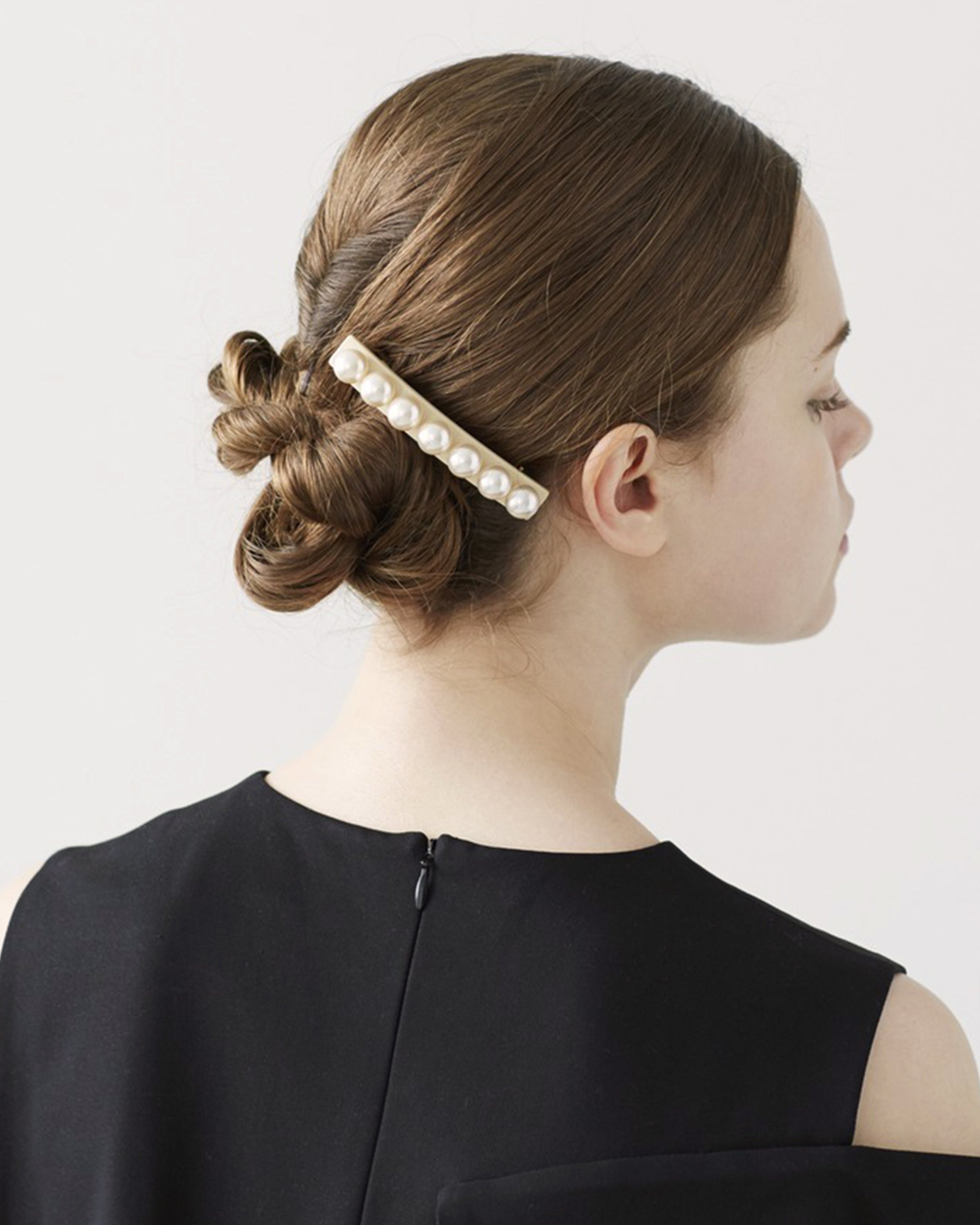 Pearl and acetate barette