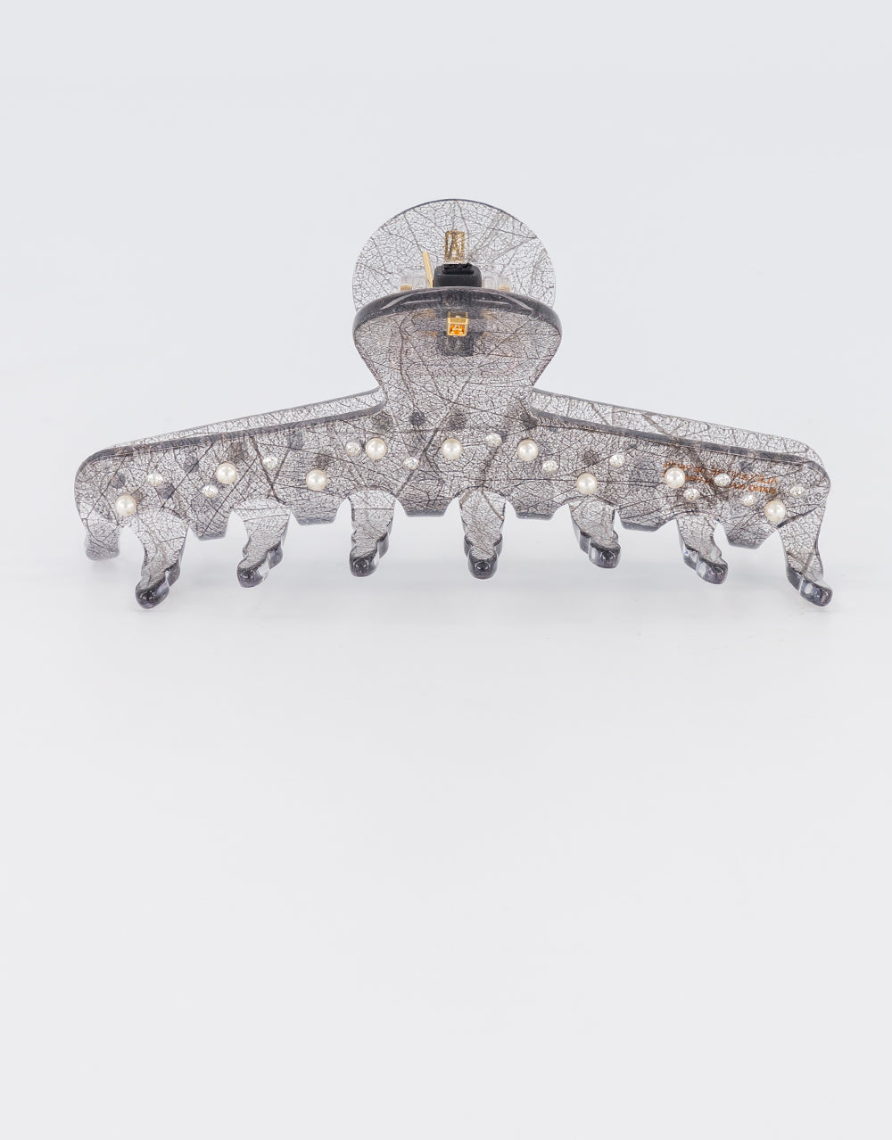 Acetate and pearls large Boheme claw clip