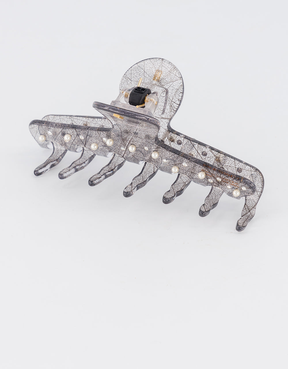 Acetate and pearls large Boheme claw clip