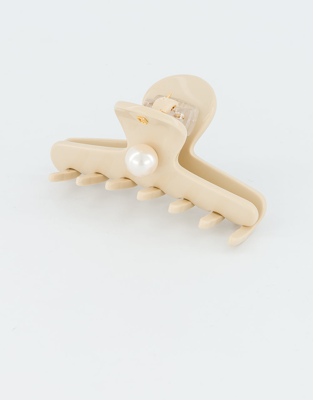 Blanche Acetate and Pearl Hair Claw Clip