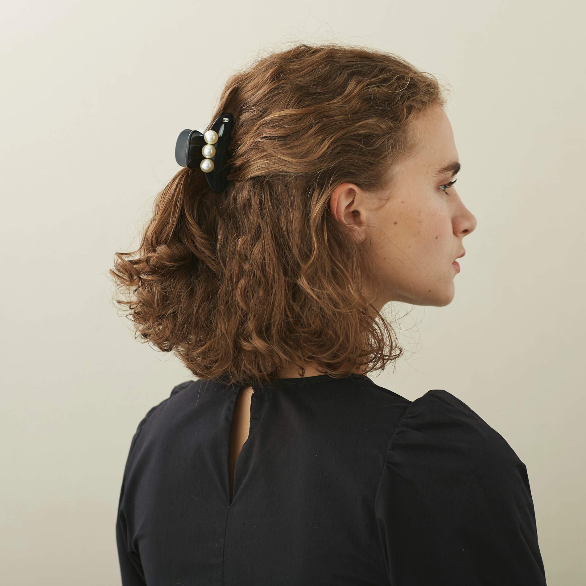 Small Oversize Acetate and Pearl Hair Clip