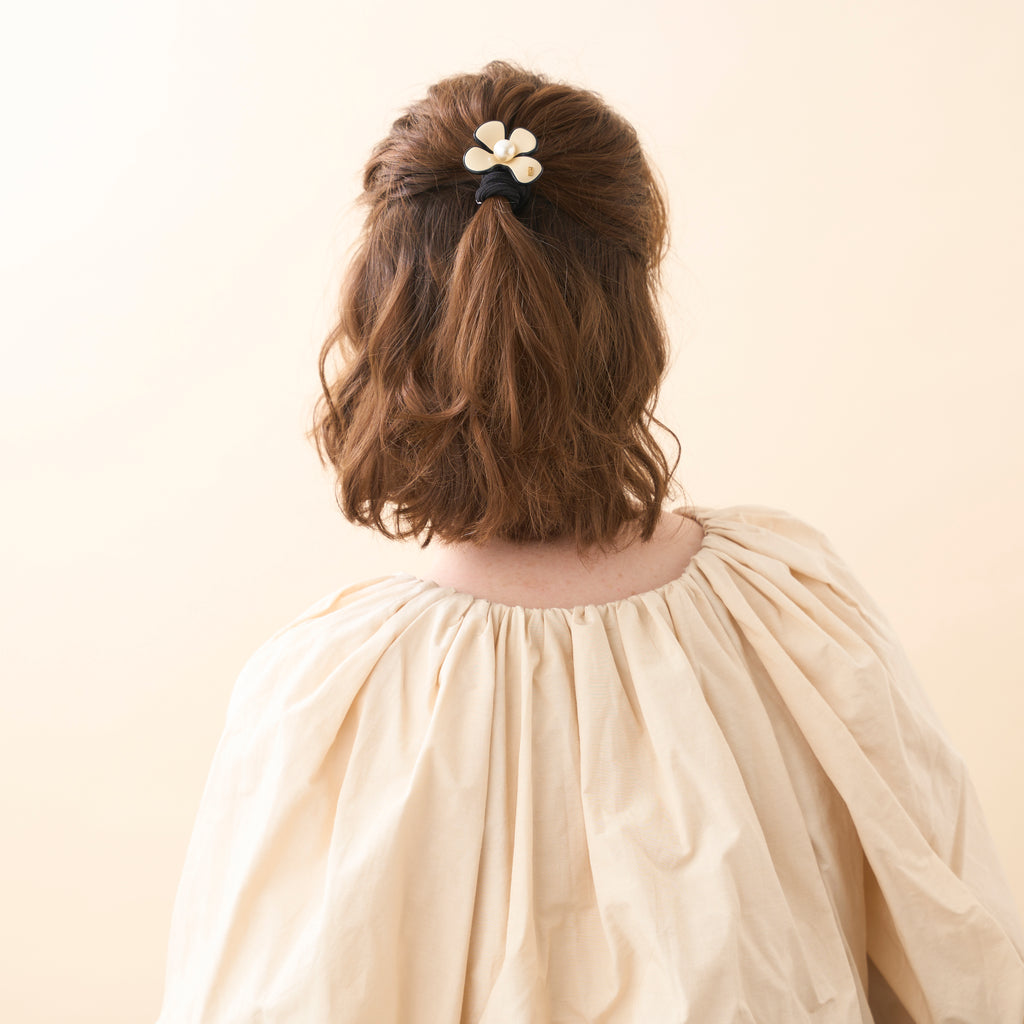 Gambetta Flower Pearl Acetate Hair Tie
