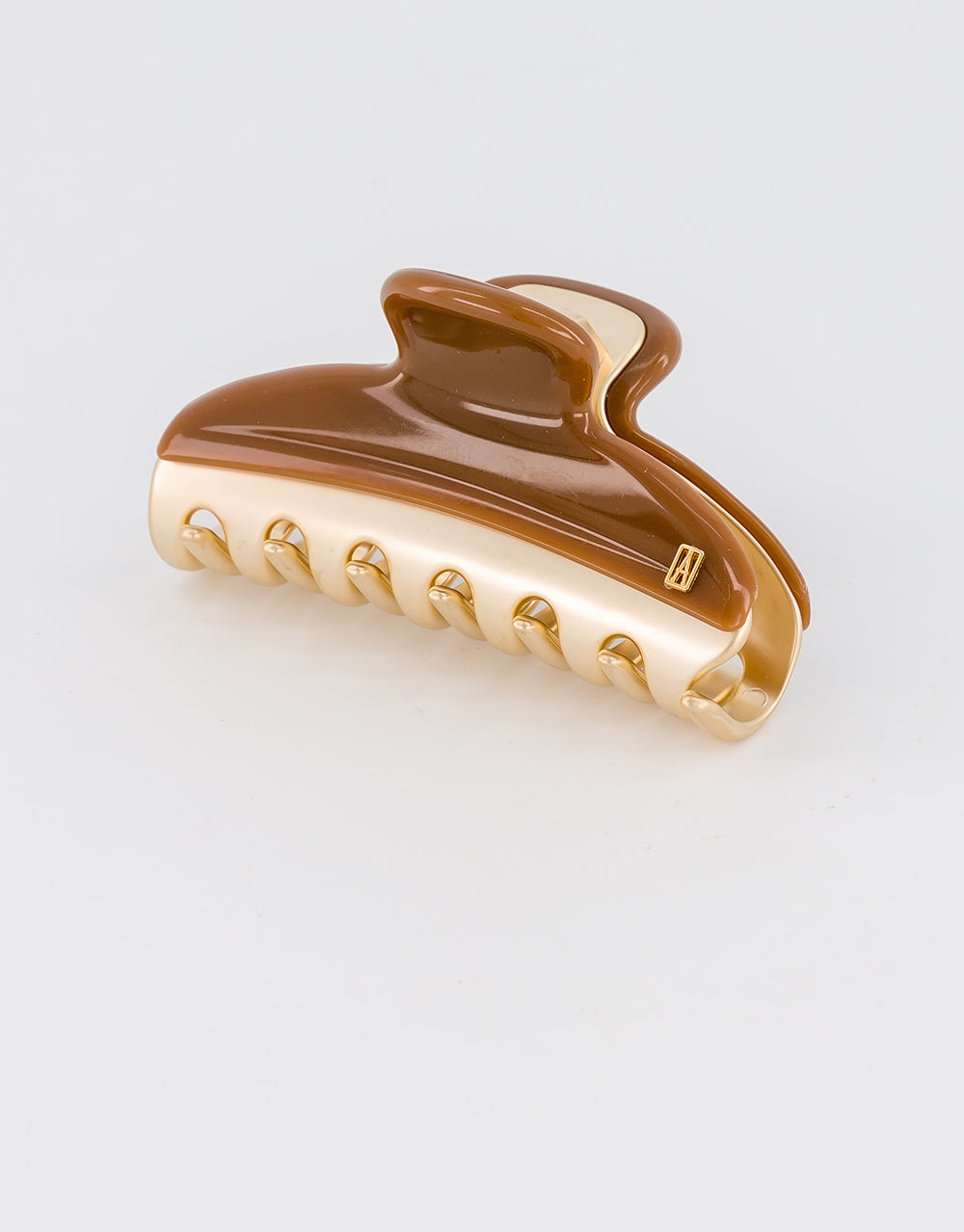 Vendome Medium Hair Claw Clip