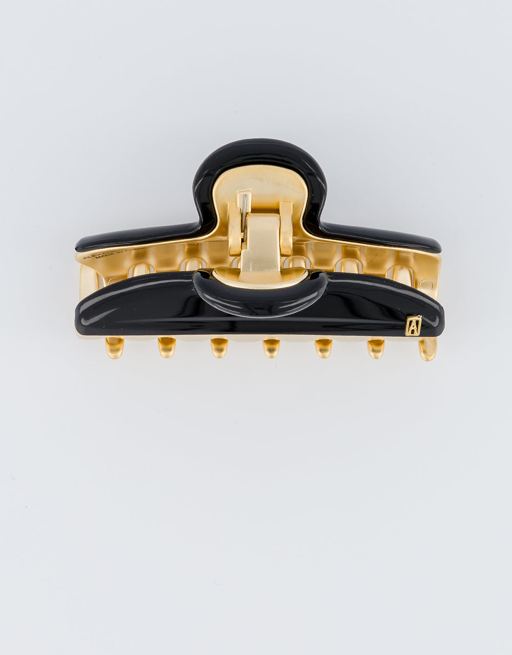 Medium Vendome Hair Claw Clip