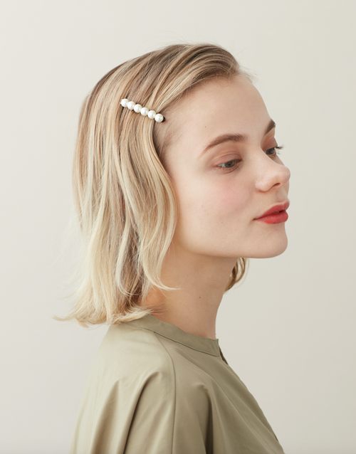 Acetate and pearl side barette
