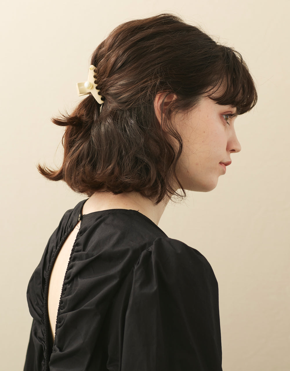Chateau Rouge Small Pearl Hair Clip
